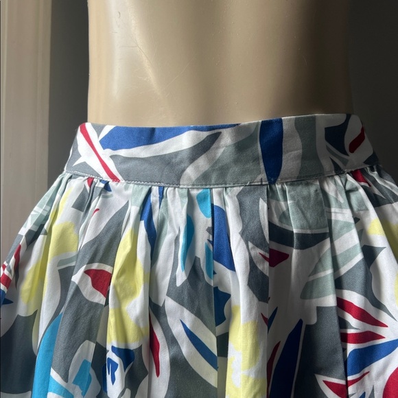 Vibrant Floral High Low Skirt - Picture 5 of 5